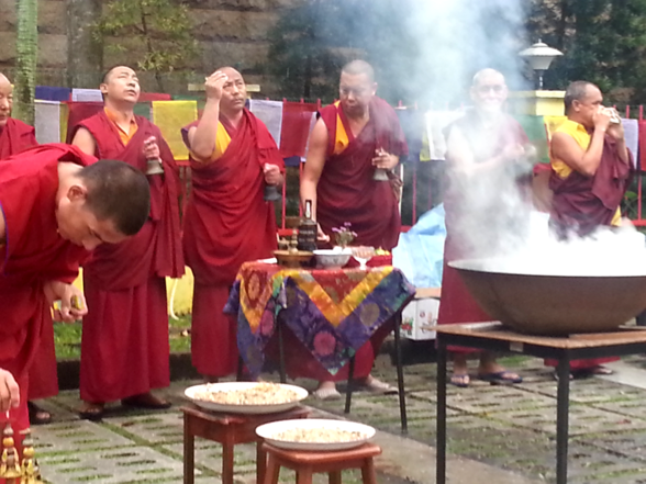 LhaSangIncenseOffering